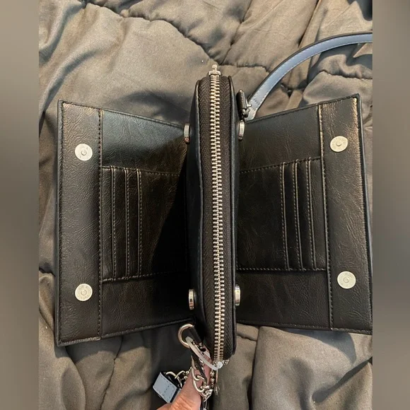 Steve Madden BGreer Crossbody Wallet on a String!  **NEW WITH TAGS** - Picture 3 of 4